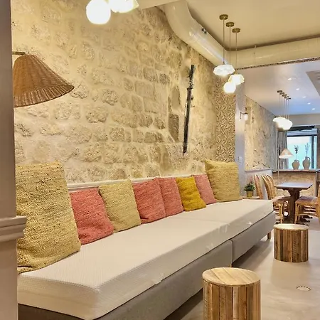 Ancien Restaurant Transforme En Logement Design 3p Apartment