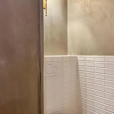 Ancien Restaurant Transforme En Logement Design 3p