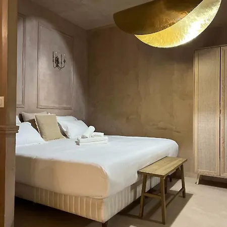 Ancien Restaurant Transforme En Logement Design 3p Apartment